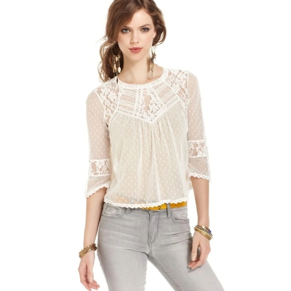 Free People Tops - FREE PEOPLE MODERN ROMAMCE LACE TOP SIZE M